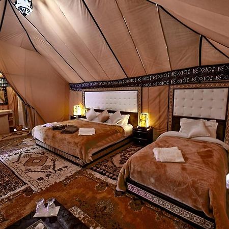 Ahlam Luxury Camp 호텔 메르주가 외부 사진