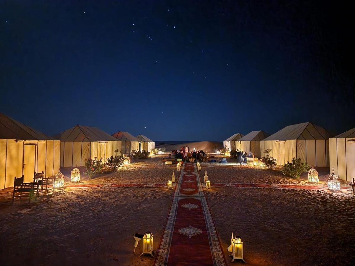 Ahlam Luxury Camp 호텔 메르주가 외부 사진