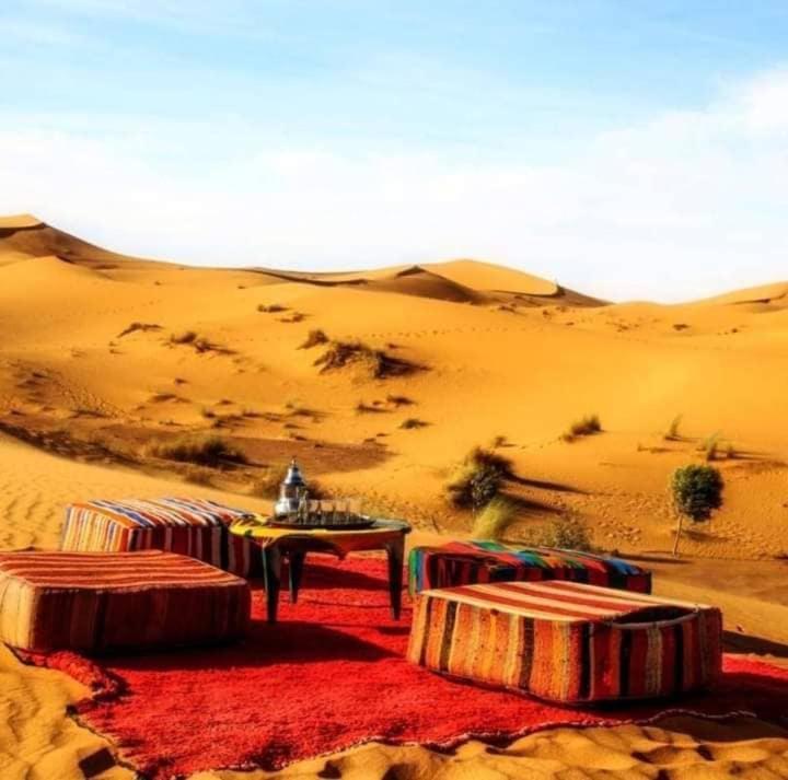 Ahlam Luxury Camp 호텔 메르주가 외부 사진