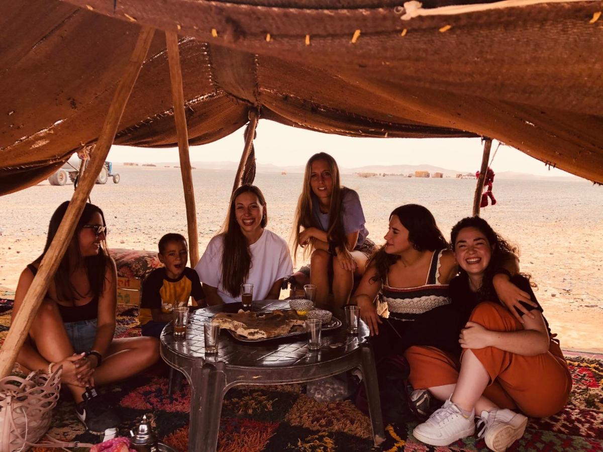 Ahlam Luxury Camp 호텔 메르주가 외부 사진