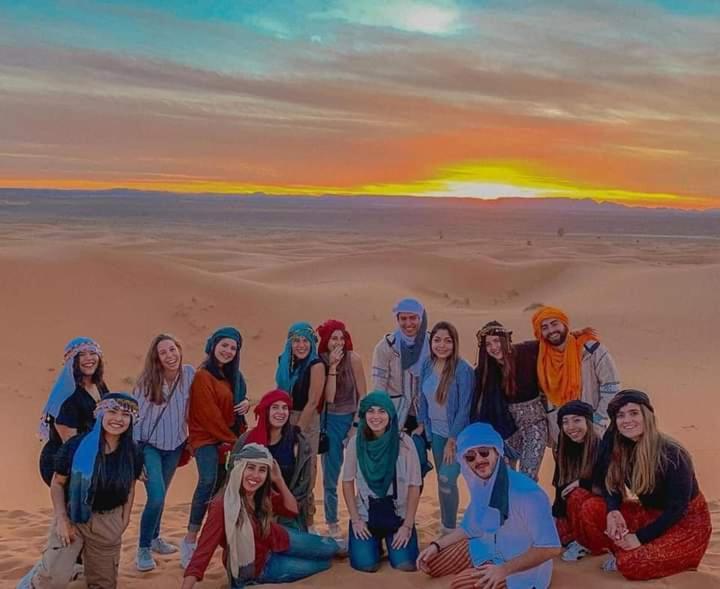 Ahlam Luxury Camp 호텔 메르주가 외부 사진